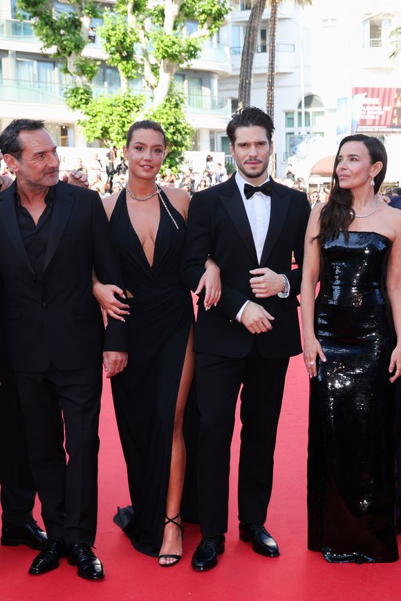 Gilles Lellouche, Adèle Exarchopoulos, François Civil, Élodie Bouchez - Montée des marches du film « L’amour ouf » lors du 77ème Festival International du Film de Cannes, au Palais des Festivals à Cannes. Le 23 mai 2024
© Jacovides-Moreau / Bestimage