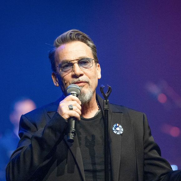 Il a sorti un nouvel album, "Grandeur nature" en septembre dernier, et se prépare pour sa tournée. 

Le chanteur Florent Pagny se produit lors d'un concert de charité, Sentinelles D'Un Soir, organisé par le Gouverneur Militaire de Paris au profit des Bleuets de France, des soldats blessés et des victimes du terrorisme à la Salle Pleyel à Paris, France, le 30 mai 2024. Photo par David Boyer/ABACAPRESS.COM