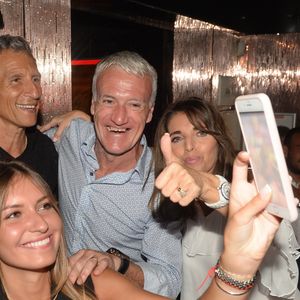Didier Deschamps fête sa victoire avec sa femme Claude, Nagui et sa femme Mélanie Page et des amis à la Gioia et au VIP Room à Saint-Tropez, le 21 juillet 2018. © Rachid Bellak/Bestimage