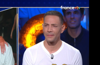 Steevy Boulay se confie sur Loana face à Faustine Bollaert dans "La Boîte à secrets" sur France 3.