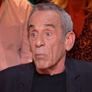 Il dénonçait la dégradation des lieux et la prolifération de commerces de souvenirs et de bouche qui, selon lui, ne respectaient pas la réglementation. 

Thierry Ardisson dérape sur le plateau de "Quelle époque!".