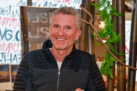 Le journaliste et présentateur français Denis Brogniart à la bibliothèque Filigranes de Bruxelles pour présenter son nouveau livre " Un soldat presque exemplaire ". Le présentateur de Koh-Lanta, Ninja Warrior et District Z à TF1, Bruxelles, Belgique le 10 mars 2021. Photo by Andrieu/Isopix/ABACAPRESS.COM
