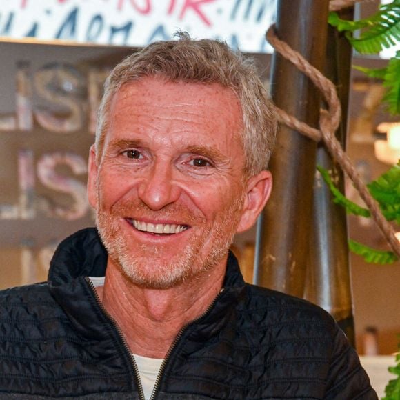 Le journaliste et présentateur français Denis Brogniart à la bibliothèque Filigranes de Bruxelles pour présenter son nouveau livre " Un soldat presque exemplaire ". Le présentateur de Koh-Lanta, Ninja Warrior et District Z à TF1, Bruxelles, Belgique le 10 mars 2021. Photo by Andrieu/Isopix/ABACAPRESS.COM