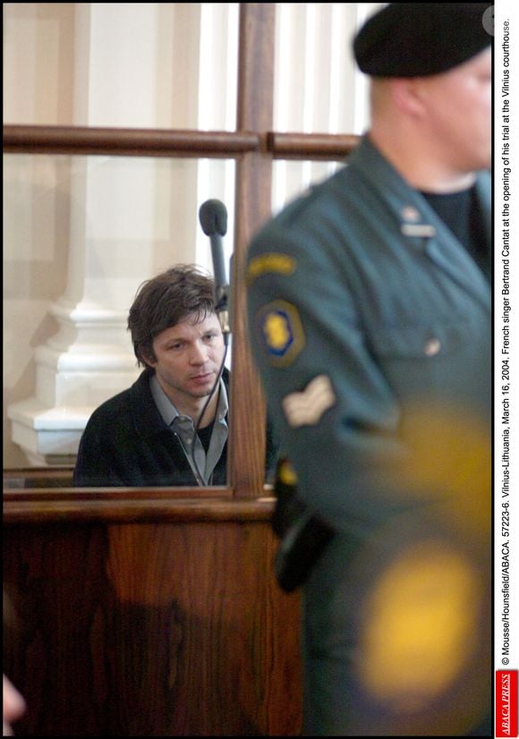 Le chanteur français Bertrand Cantat à l'ouverture de son procès au palais de justice de Vilnius. © Mousse/Hounsfield/ABACA