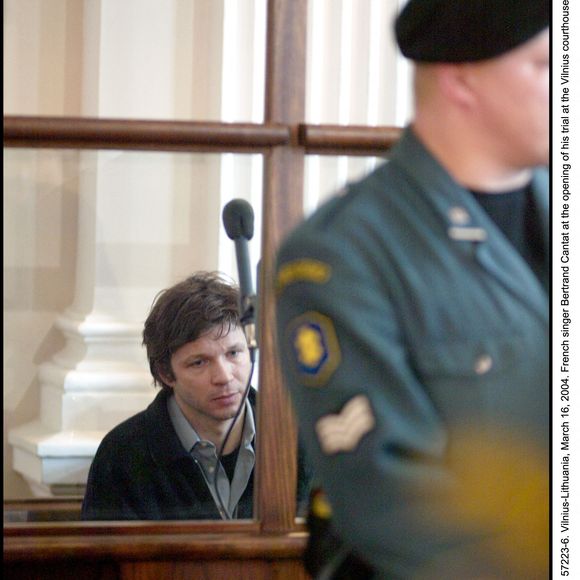 Le chanteur français Bertrand Cantat à l'ouverture de son procès au palais de justice de Vilnius. © Mousse/Hounsfield/ABACA