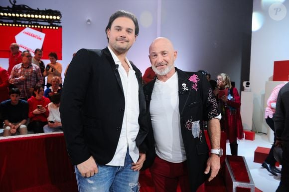 Vincent Lagaf est devenu grand-père

Exclusif - Vincent Lagaf et son fils Robin Rouil - Enregistrement de l'émission Vivement dimanche consacrée à l'équipe du Splendid au studio Rive Gauche, présentée par M.Drucker, et diffusée sur France 3.
© Guillaume Gaffiot / Bestimage
