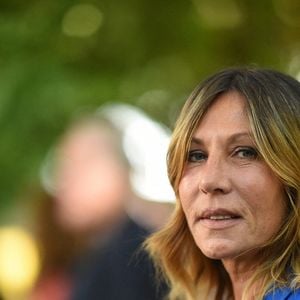 L'actrice Mathilde Seigner participe au photocall du 15e Festival du film francophone d'Angoulême - Quatrième jour, le 26 août 2022 à Angoulême, France. Photo by Franck Castel/ABACAPRESS.COM