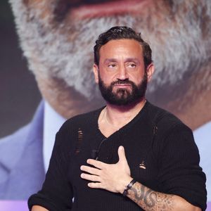 Cyril Hanouna est tombé sous le charme de Tiphaine Auzière en mai 2024 

Exclusif - Cyril Hanouna, sur le plateau de l'émission TBT9 (Tout beau tout n9uf) présentée par C.Hanouna et diffusée en direct sur W9 à Paris le 1er décembre 2025. © Jack Tribeca / Bestimage