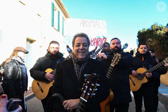 Chico Bouchikhi et Gipsy Kings lors de l'hommage public à Brigitte Bardot au Pré des Pêcheurs, dans le quartier de La Ponche à Saint-Tropez après les funérailles de Brigitte Bardot le 7 janvier 2026 à Saint-Tropez, France. Photo by Florian Poitout/ABACAPRESS.COM