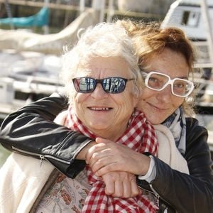 "Capitaine Marleau" est devenue une série incontournable de France Télévisions depuis son lancement il y a plus de dix ans.
Josée Dayan et Corinne Masiero lors du 19ème Festival de la Fiction TV de La Rochelle.
© Christophe Aubert via Bestimage