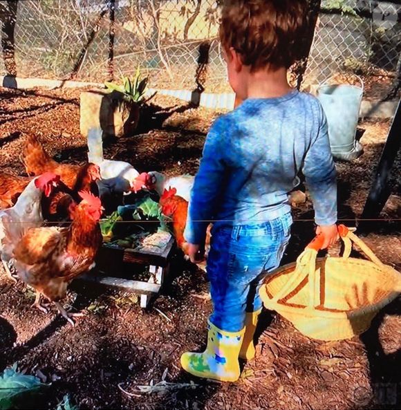 Des clichés qui rappellent ceux d'Archie à la ferme il y a quelques mois de cela...

Archie de Sussex © Instagram