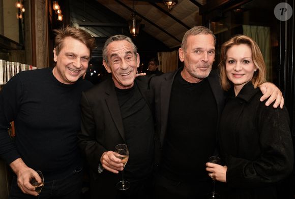 Exclusif - Didier Gustin, Thierry Ardisson, Laurent Baffie et Audrey Crespo-Mara - Laurent Baffie fête son succès littéraire "1 Million de livres vendus" aux Deux Magots à Paris le 8 mars 2023. © Veeren/Bestimage