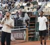 Le célèbre DJ Martin Solveig s'est installé derrière les platines pour faire vibrer les tribunes, tandis que les chanteurs Franglish et Matt Pokora ont transformé la terre battue en scène de concert. 

Matt Pokora, Gaël Monfils - Soirée "Gael & Friends" à Roland Garros sur le court Philippe Chatrierà Paris le 21 mai 2026. © Marc Ausset-Lacroix/Bestimage