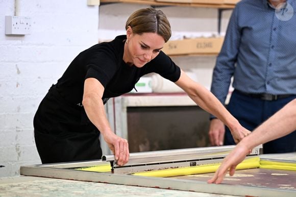 Catherine Kate Middleton, princesse de Galles,  visite Marina Mill, où une petite équipe produit des tissus selon la méthode traditionnelle de sérigraphie, à Cuxton, dans le Kent le 11 septembre 2025.

© Chris J Ratcliffe / Pool / Julien Burton / Bestimage