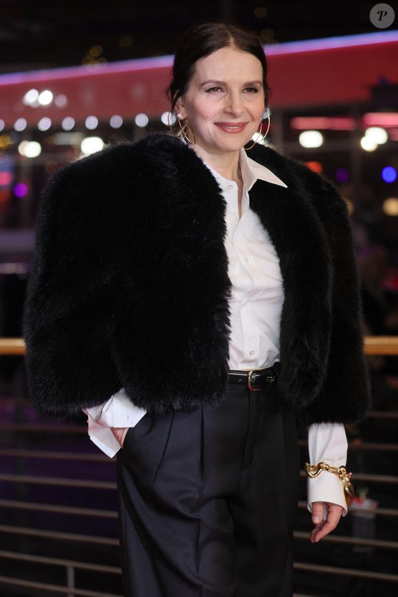 17 février 2026, Berlin, Allemagne : Juliette Binoche assiste à la première de " Queen At Sea " lors du 76e Festival international du film de la Berlinale au Berlinalepalast à Berlin, Allemagne, le 17 février 2026. Photo : Alec Michael (Credit Image : © Alec Michael via ZUMA Press)