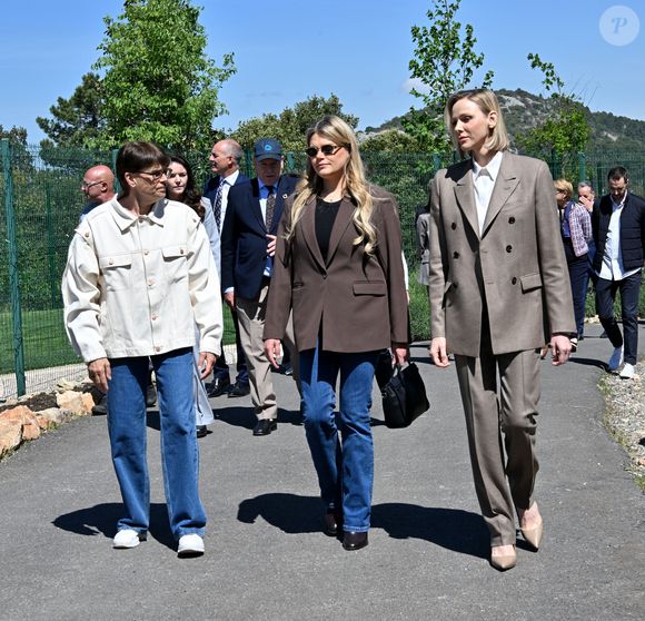 La Princesse Charlène de Monaco, la Princesse Stéphanie de Monaco et Camille Gottlieb ont visité les nouveaux locaux de la SPA de Monaco. 

© Bruno Bebert/Bestimage
