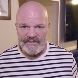 Il y a deux ans, il a accompagné Fanny et Dieva, à la tête du restaurant "La Marine" en Normandie.

Philippe Etchebest s'est rendu au restaurant de Fanny et Dieva dans "Cauchemar en cuisine".