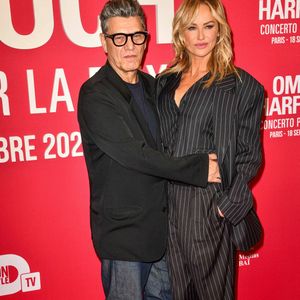 Depuis leur rencontre en 2024, Marc Lavoine et Adriana Karembeu affichent leur complicité lors de leurs apparitions publiques.

Marc Lavoine et Adriana Karembeu lors d'une séance photo pour le « Concerto pour la paix » d'Omar Harfouch au Théâtre des Champs-Élysées, le 18 septembre 2024 à Paris, en France. Photo : Shootpix/ABACAPRESS.COM