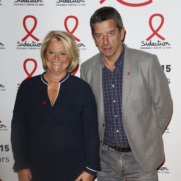 Marina Carrère d Encausse , Michel Cymes
Soirée SIDACTION au musée du quai Branly à Paris le Lundi 2 Mars 2015 .