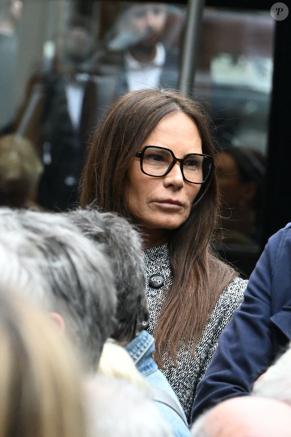 La cérémonie s'est tenue ce mercredi 3 juin 2026 au Théâtre du Gymnase Marie Bell, à Paris, un lieu particulièrement symbolique pour l'acteur.

Exclusif - Nathalie Marquay-Pernaut lors de l'hommage à Pierre Deny au théâtre du Gymnase Marie Bell à Paris, France, le 3 juin 2026. © Bestimage
