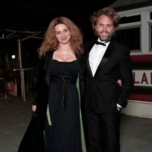 Florian Zeller  et sa femme Marine Delterme - Le scénariste et réalisateur français Florian Zeller (Oscar du meilleur scénario adapté pour le film "The Father") lors de la projection et la remise de son oscar sur le toit des studios Canal+ à Paris, France, le 25 avril 2021. © Photoshot/Pool/Panoramic/Bestimage