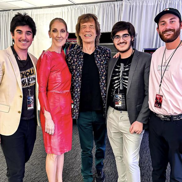 Céline Dion avec ses trois fils après un concert des Rolling Stones. Photo : Facebook/Céline Dion