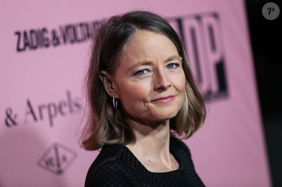 Jodie Foster au photocall de la soirée "L.A. Dance Project 2021 Gala" à Los Angeles, le 17 octobre 2021. Photo par Backgrid USA / Bestimage