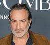 Jean Dujardin - Avant-première du film "Les rayons et les ombres au cinéma Pathé Wepler à Paris le 17 mars 2026. © Coadic Guirec/Bestimage