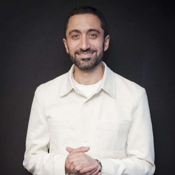 Exclusif - Dr Jimmy Mohamed - Dr Jimmy Mohamed pose en marge de sa venue à Radio J à Paris, France, le 28 février 2023. © Jack Tribeca/Bestimage
