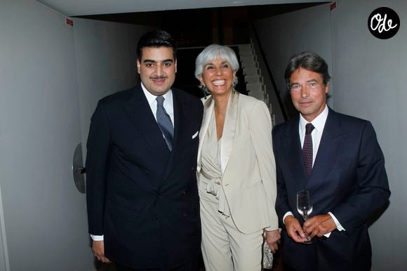 H.E. Sheikh Hamad bin Abdullah Al Thani, Linda Pinto et François Rochas lors du dîner organisé chez Christie’s, à la galerie de Girardon, autour de l’évocation de Hubert de Givenchy, à Paris, le 13 septembre 2012. BERTRAND RINDOFF PETROFF / BESTIMAGE