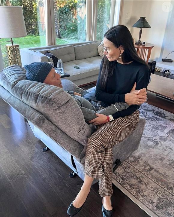Demi Moore et Bruce Willis sur les réseaux sociaux, le 5 avril 2024.

©Photo Press Service / BESTIMAGE