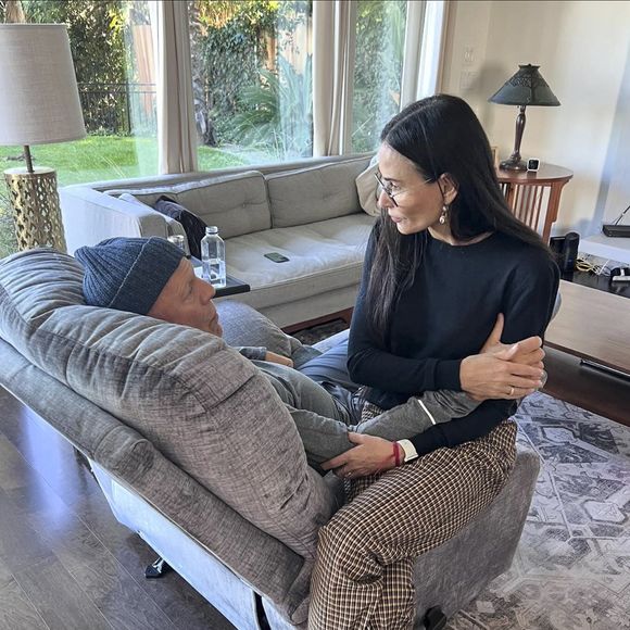 Demi Moore et Bruce Willis sur les réseaux sociaux, le 5 avril 2024.

©Photo Press Service / BESTIMAGE