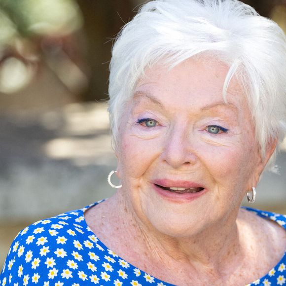 Line Renaud participe au Photocall d'Une belle course lors du 15ème Festival du Film Francophone d'Angoulême, le 24 août 2022 à Angoulême, France. Photo by David Niviere/ABACAPRESS.COM