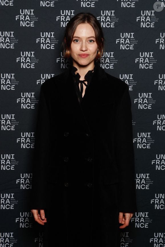 Nommée aux César à plusieurs reprises, Lou de Laâge est une étoile montante du cinéma français depuis 2011

Lou de Laâge - Photocall de la cérémonie de remise du prix "French Cinema Award" à M.Poupaud au Ministère de la Culture et de la Communication à Paris. Le 18 janvier 2024. 
© Christophe Clovis / Bestimage