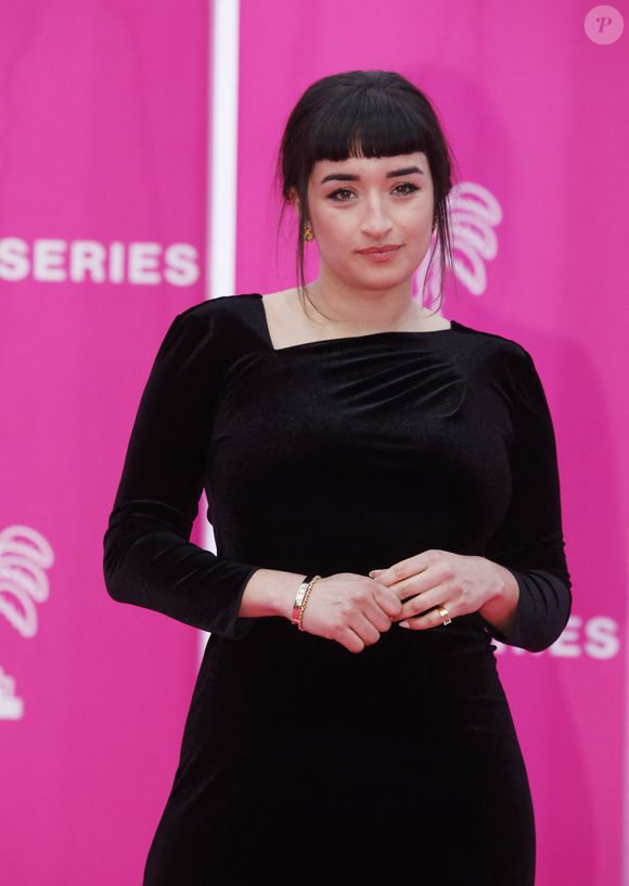 Shirine Boutella au photocall du festival Canneseries, le 16 avril 2023.

Photo : Denis Guignebourg / Bestimage