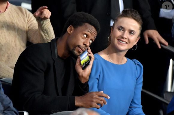 Gaël Monfils et sa femme Elina Svitolin - People en tribunes du match de football en ligue 1 Uber Eats : Le PSG (Paris Saint-Germain) remporte la victoire 2-1 contre Lyon au Parc des Princes à Paris le 19 septembre 2021. Lionel Urman/Panoramic/Bestimage