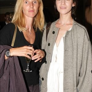 Exclusif - Sandrine Kiberlain et Charlotte Gainsbourg - Soirée au restaurant Flora Danica après la première du film Ils se marièrent et eurent beaucoup d'enfants d'Yvan Attal