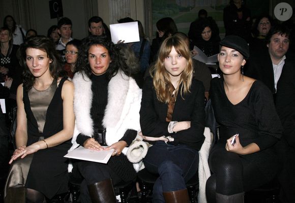 Caroline Doucey, Barabara Cabrita, Lea Seydoux et Sheryfa Luna sont au premier rang pour le défilé de la collection Haute-Couture printemps-été 2009 du créateur libanais Georges Hobeika, à Paris, France, le 26 janvier 2009. Photo par Marco Vitchi/ABACAPRESS.COM