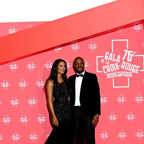 Harry Roselmack et sa compagne Jennifer Galap - 76ème Bal de la Croix Rouge dans la salle des Etoiles à Monaco le 12 juillet 2025. © Bruno Bebert/Bestimage