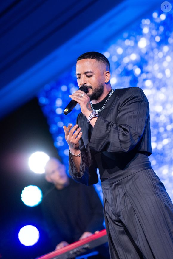 Durant cet entretien, le chanteur s'est exprimé sur ses problèmes de poids

Exclusif - Slimane - Global Gift Gala Paris à l'hôtel Four Seasons George V à Paris le 8 novembre 2025. © Cyril Moreau/Bestimage