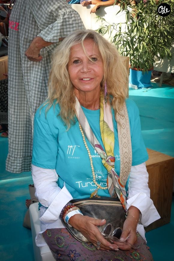 Fiona Gélin, lors de la 8ème édition du tournoi de pétanque caritatif Turquoise Place des Lices à Saint-Tropez le 16 août 2026. © Jack Tribeca / Bestimage