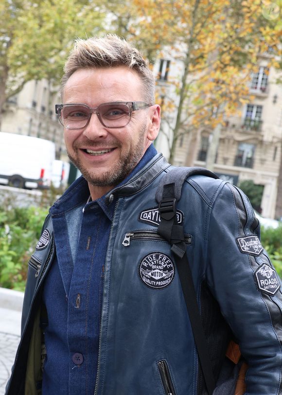 "C’était un grand moment mais j’ai été tellement déçu de sa réponse", a-t-il ainsi révélé dans l'émission "Buzz TV" du "Figaro"

Jean-Philippe Janssens (JeanFi Janssens) - Les célébrations aperçues à proximité des studios de RTL à Neuilly-sur-Seine, le 15 octobre 2025.
© Agence / Bestimage
