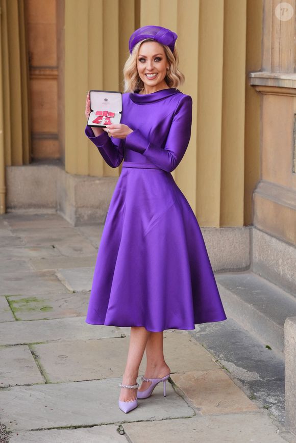 Amy Dowden après avoir été nommée MBE (Membre de l'Ordre de l'Empire britannique) lors d'une cérémonie d'investiture au Palais de Buckingham, à Londres. Date de la photo : mardi 18 février 2025. Photo par Jonathan Brady/PA Photos/ABACAPRESS.COM