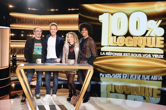 Pour une soirée que vous n'êtes pas prêts d'oublier ! 

Exclusif - Bruno Solo, Cyril Féraud, Christelle Chollet, Gwendal Marimoutou - Enregistrement de l'émission "100% Logique", présentée par Cyril Féraud et diffusée le le 19 avril 2025 sur France 2. Le 18 décembre 2024. © Cyril Moreau/Bestimage