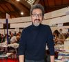 Comme son héroïne, dans son dernier roman "Tout le monde aime Clara" (Gallimard), David Foenkinos, a vécu "une adolescence hospitalisée". 

David Foenkinos, à la Halle Georges Brassens de Brive-la-Gaillarde pour la Foire du Livre de Brive , le 9 novembre 2024. © Jean-Marc Lhomer / Bestimage