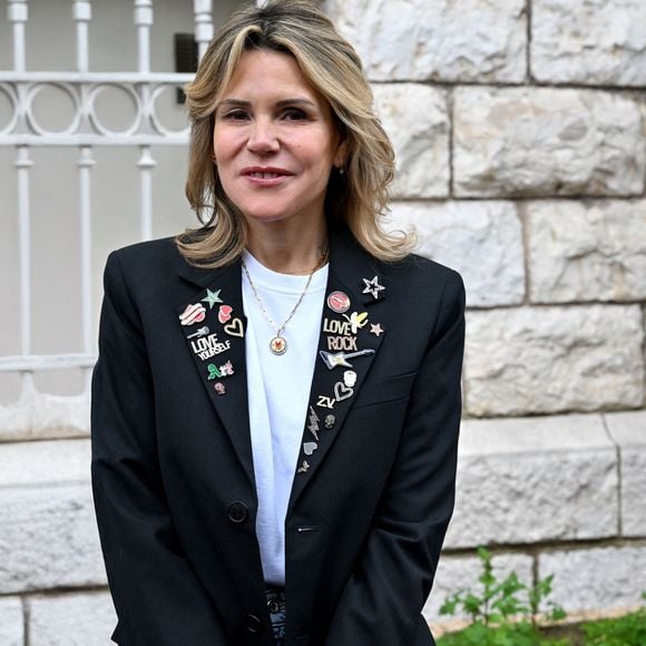 Laura Tenoudji, la femme de C.Estrosi - Le maire de Nice C.Estrosi, candidat à sa réélection, et sa femme L.Tenoudji votent au premier tour des élections municipales, le 15 mars 2026.
© Bruno Bebert / Bestimage