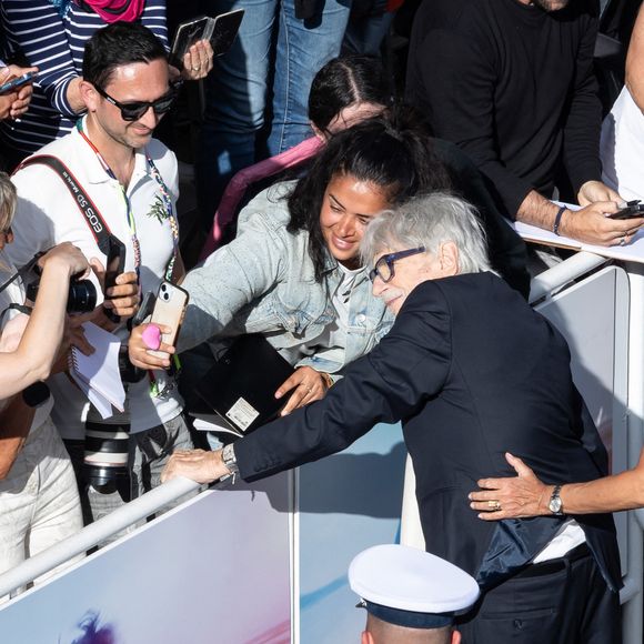 Pierre Richard - Montée des marches du film « La venue de l’avenir » lors du 78ème Festival International du Film de Cannes, au Palais des Festivals à Cannes. Le 22 mai 2025
© Olivier Borde/ Bestimage