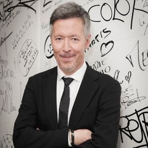 "Samedi d'en rire" va continuer à la rentrée et Jean-Luc Lemoine avait même été contacté peu auparavant pour préparer les premiers tournages de la huitième saison.

Jean-Luc Lemoine - Backstage - Enregistrement de l'émission "Le Grand Show de l'Humour : 50 ans de sketchs inoubliables", diffusée le 8 avril sur France 3.

© Jack Tribeca / Bestimage