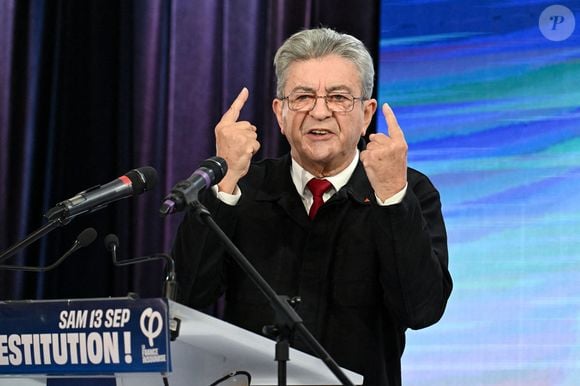 Jean-Luc Mélenchon, lors de son discours sur le stand de LFI, à la Fête de l'Humanité 2025 sur la base 217 au Plessis-Pâté le 13 septembre 2025.

© Lionel Urman / Bestimage