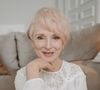 Après 60 ans, deux soins suffisent selon une pharmacienne : un contour des yeux et une protection solaire.

Pexels